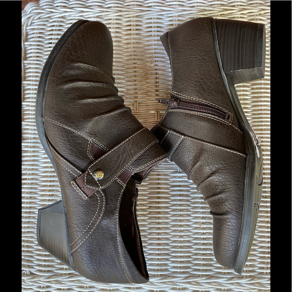 Natural Soul brown booties